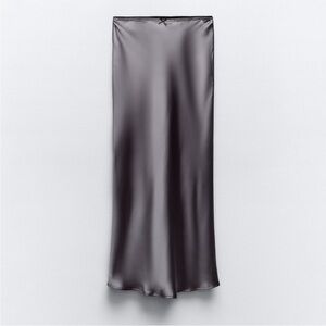 Elegant Gray Satin skirt